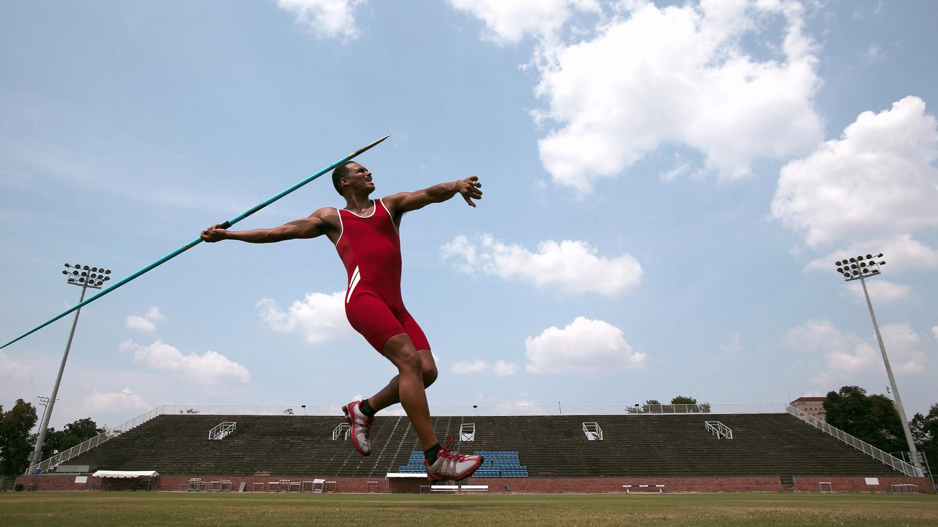 篮网训练营新增对抗模拟器增强防守感知能力，篮网 训练