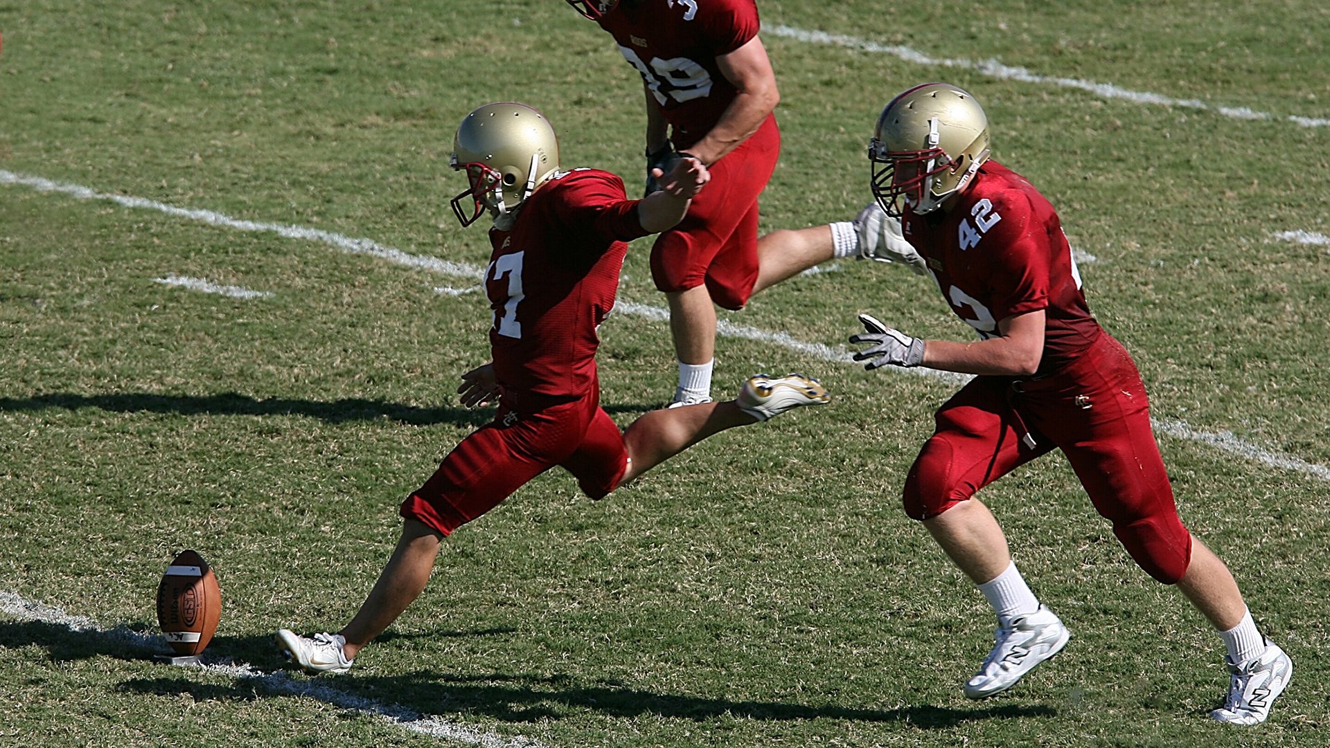 场内“最燃瞬间”！运动员冲刺点燃全场！